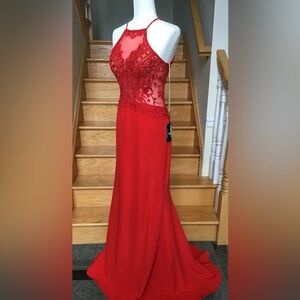 Faviana Red Sweetheart Neckline Sleeveless Prom Gown